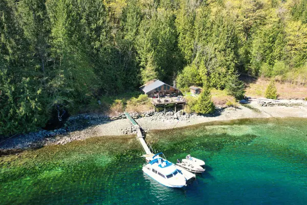 Madeira Park, BC V0N 2H4,4055 E Dark Cove Jervis RD #DL
