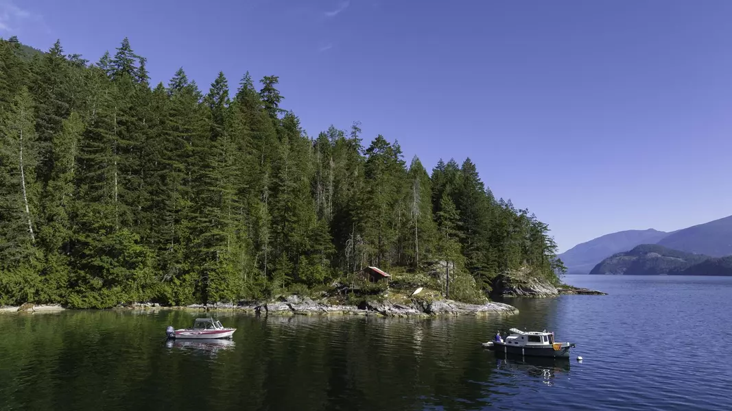 BLK A&B Sechelt Inlet/Halfway IS, Sechelt, BC V0N 1V0