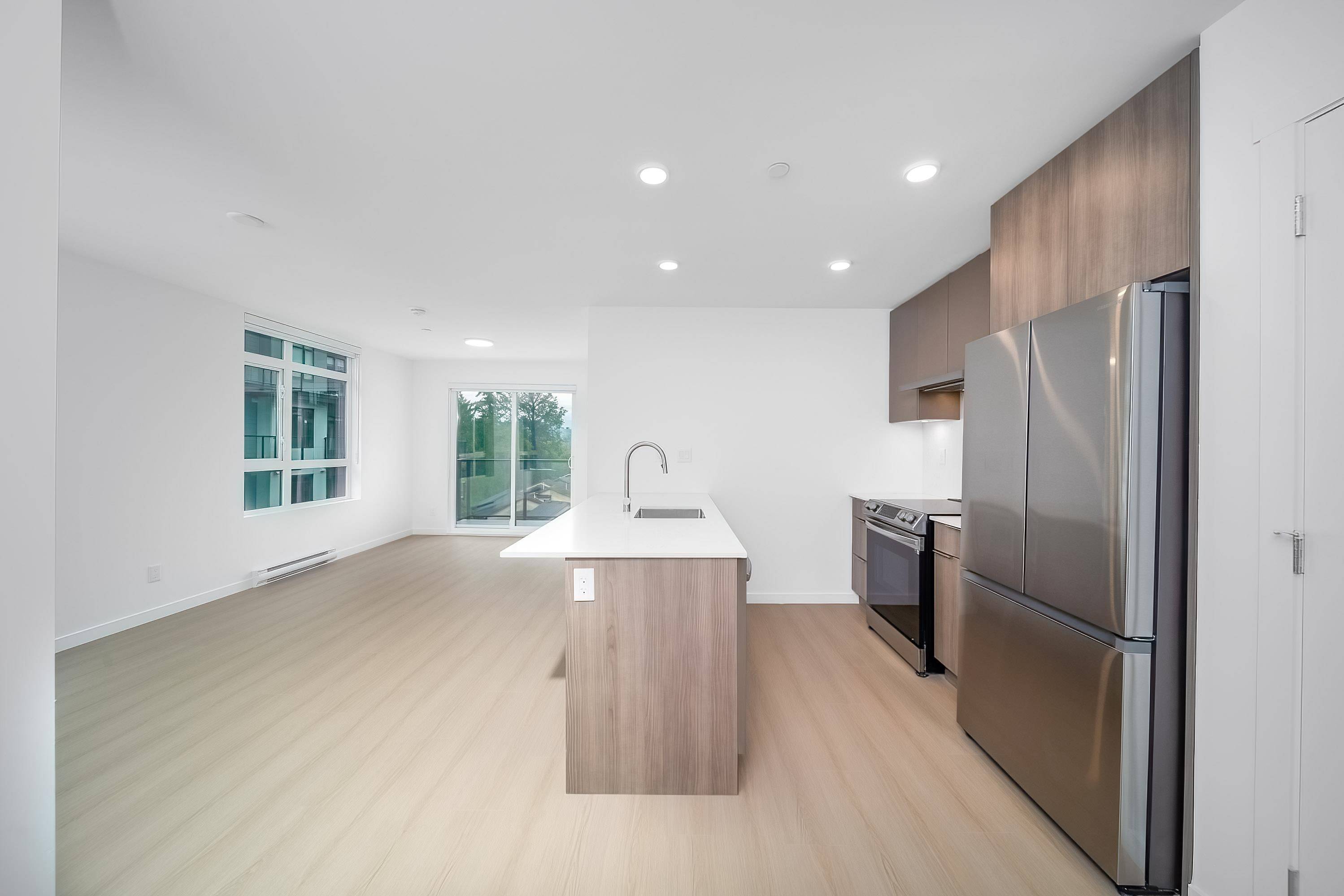 Surrey, BC V3T 0S9,13968 Laurel DR #520