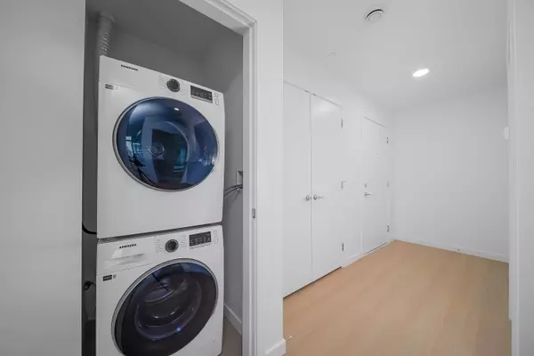 13968 Laurel DR #520 Surrey, BC V3T 0S9