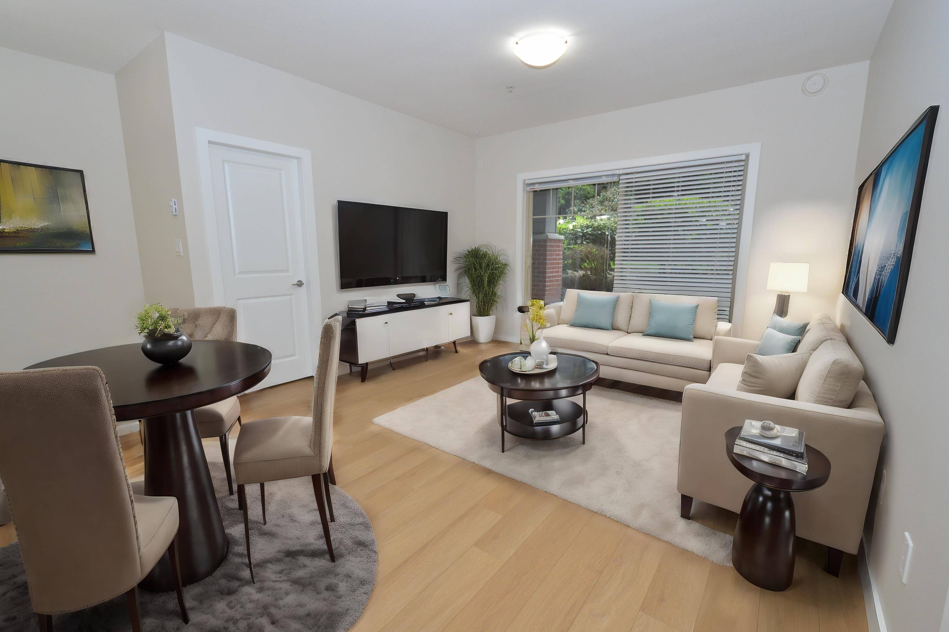 Abbotsford, BC V2S 2P3,33898 Pine ST #105