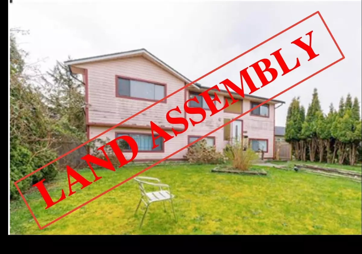 Surrey, BC V3R 7S4,15548 100 AVE