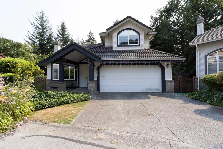 1642 Plateau CRES, Coquitlam, BC V3E 3B3