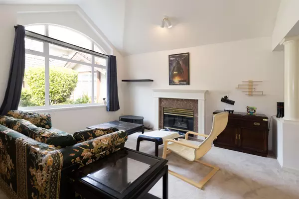 Coquitlam, BC V3E 3B3,1642 Plateau CRES