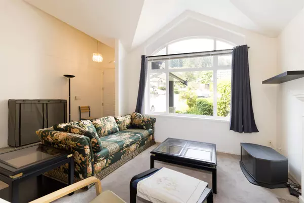 Coquitlam, BC V3E 3B3,1642 Plateau CRES