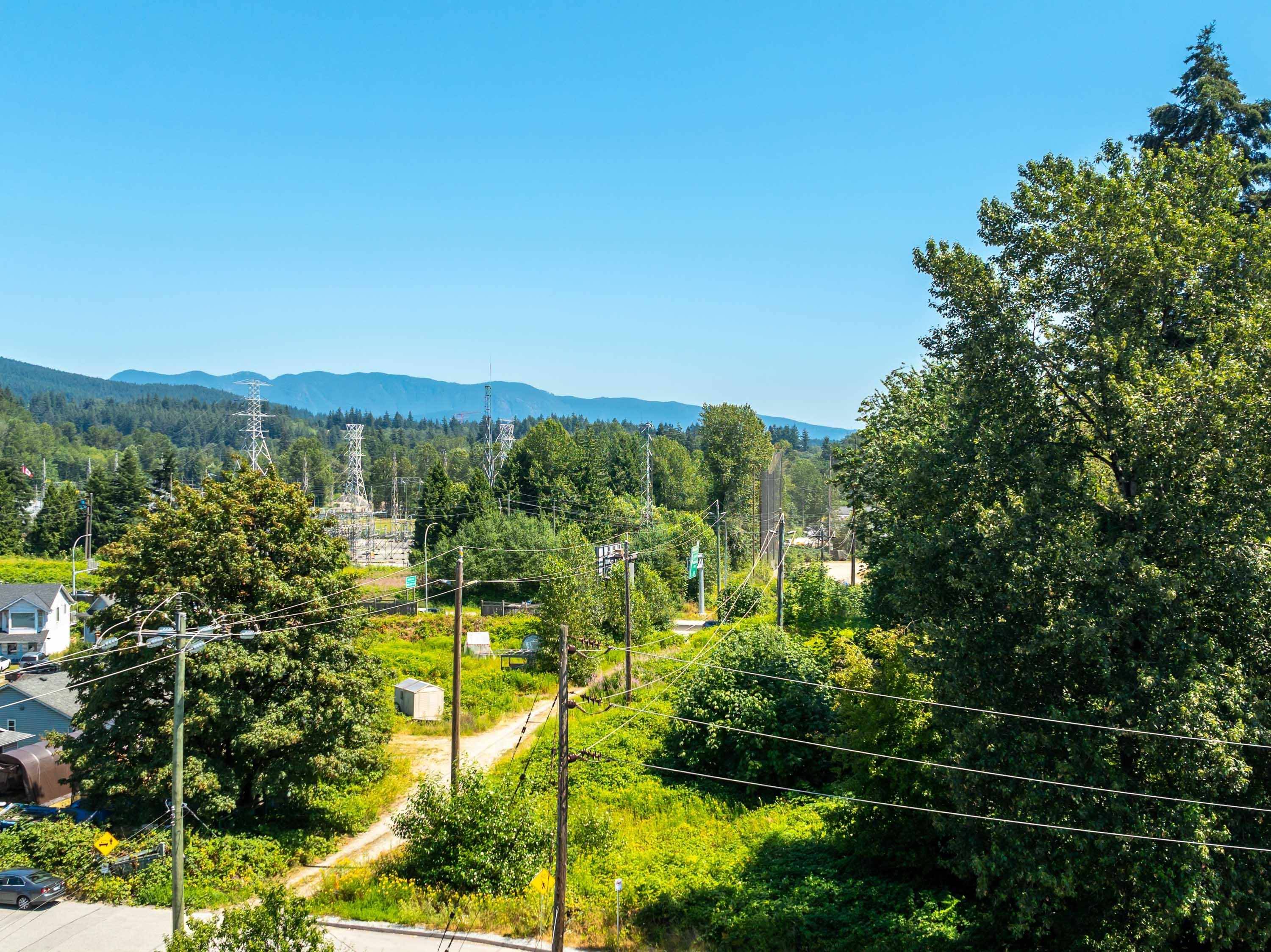 1547 Crown ST North Vancouver, BC V7J 1G6