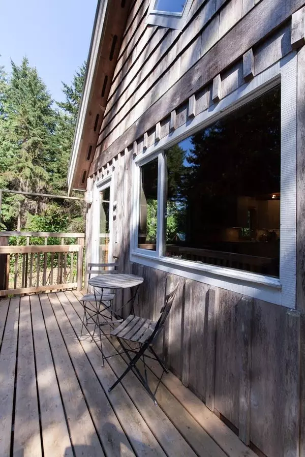 Mayne Island, BC V0N 2J1,216 Georgina Point RD