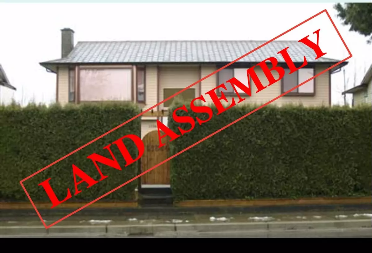 Surrey, BC V3R 7S4,15564 100 AVE