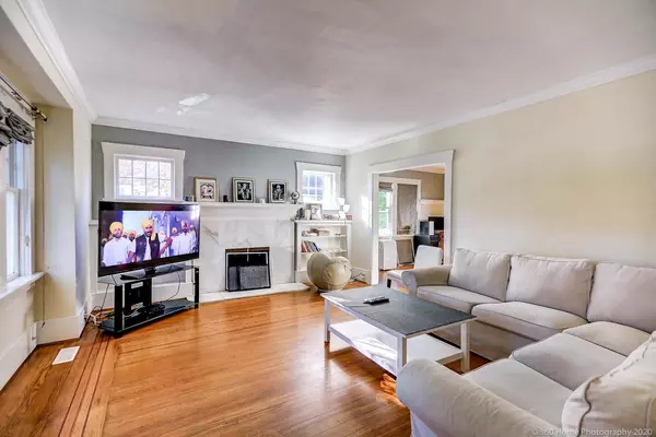 Vancouver, BC V6N 2V7,3531 W 37th AVE