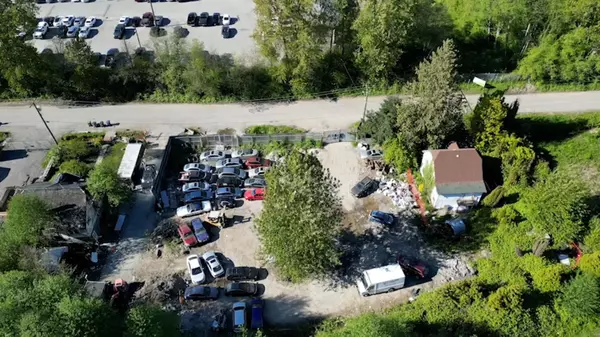 Surrey, BC V3R 2V4,13858 117 AVE