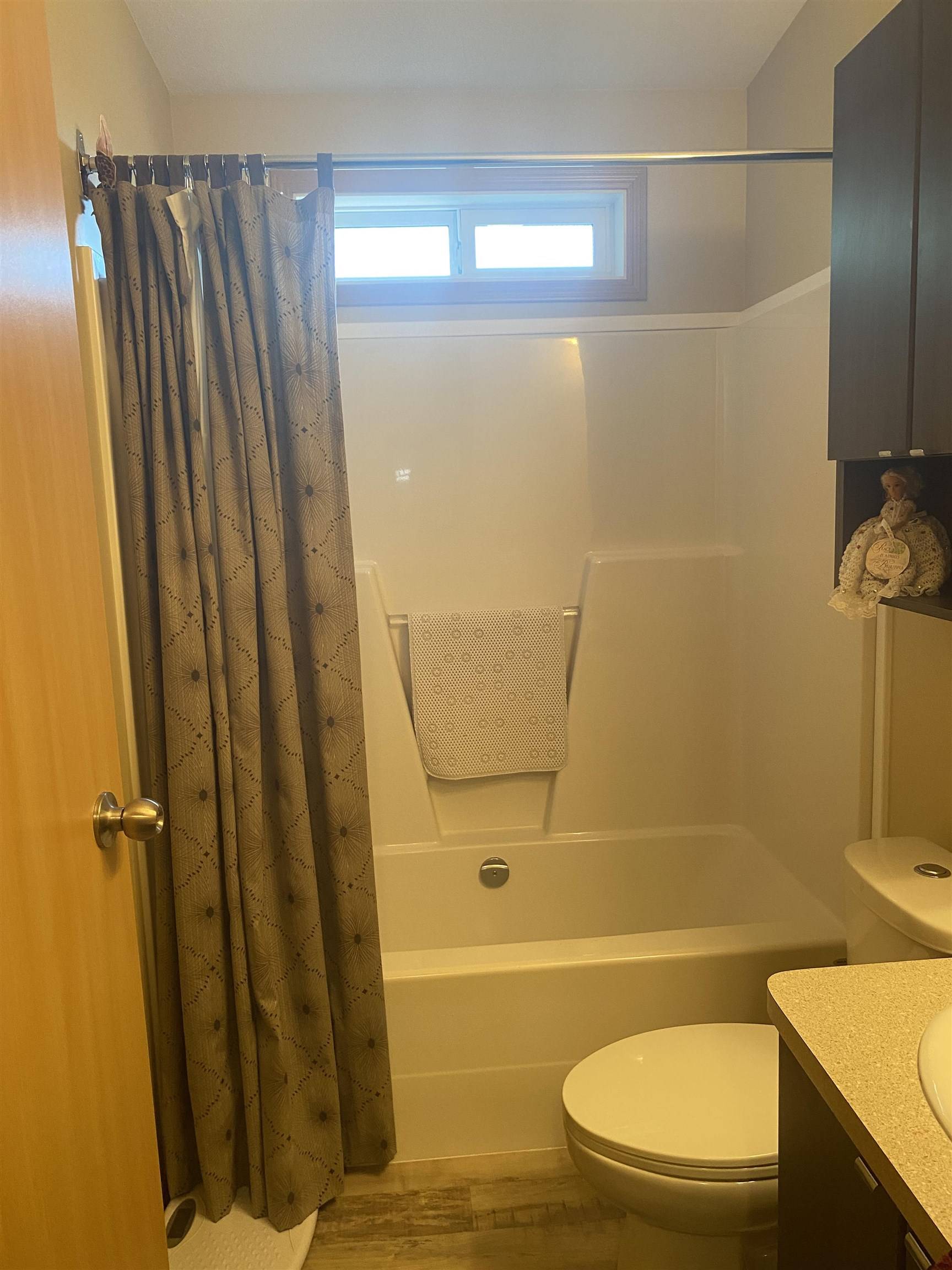 Langley, BC V2Z 1N2,24330 Fraser HWY #35