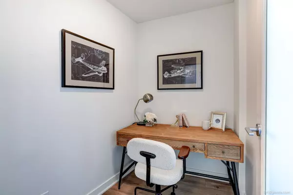 8940 University CRES #1302 Burnaby, BC V5A 4Y8