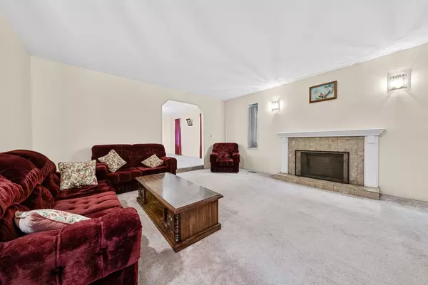 Richmond, BC V6Y 1M1,8020 General Currie RD