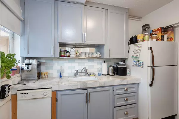 Vancouver, BC V6J 1C4,2078-86 Creelman AVE