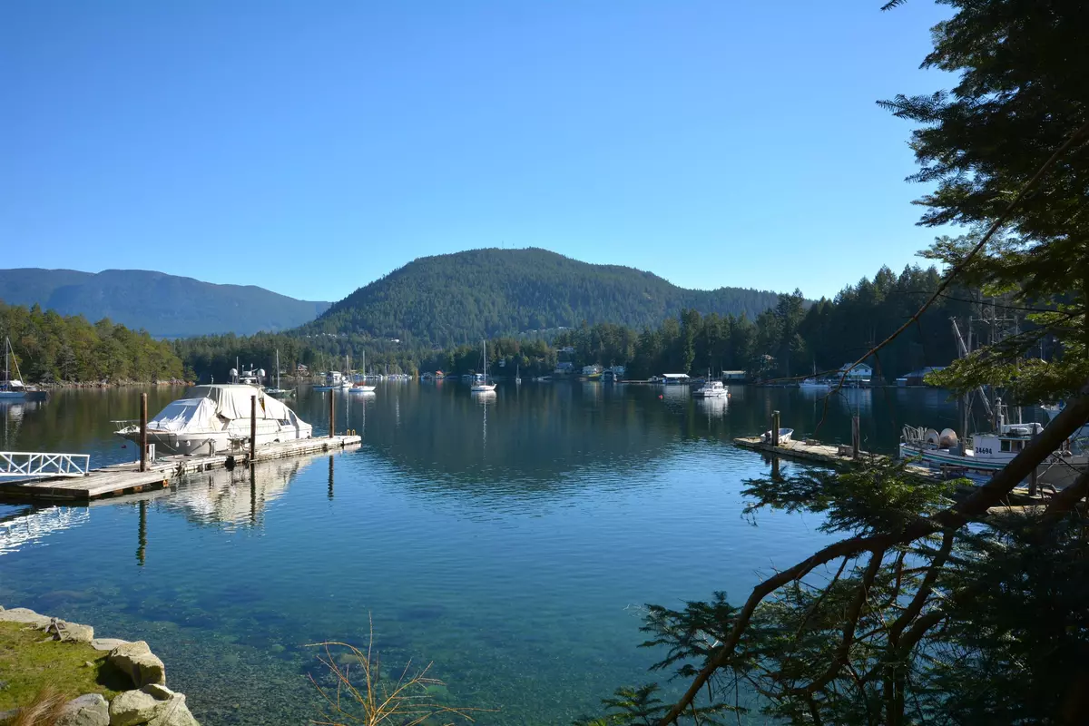 Madeira Park, BC V0N 2H1,4365 Francis Peninsula RD