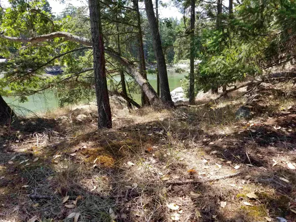 620 Simpson CRES Galiano Island, BC V8B 0G2