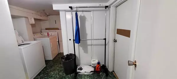 Vancouver, BC V5R 4G4,4817 Joyce ST