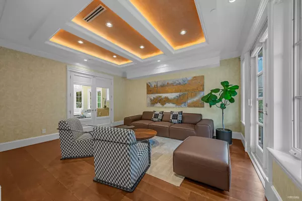 6011 Adera ST Vancouver, BC V6M 3J3