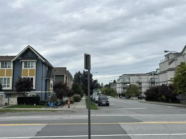 Surrey, BC V3T 4V3,10294 144 ST