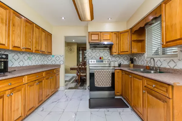 Abbotsford, BC V2T 3X1,32698 Pandora AVE