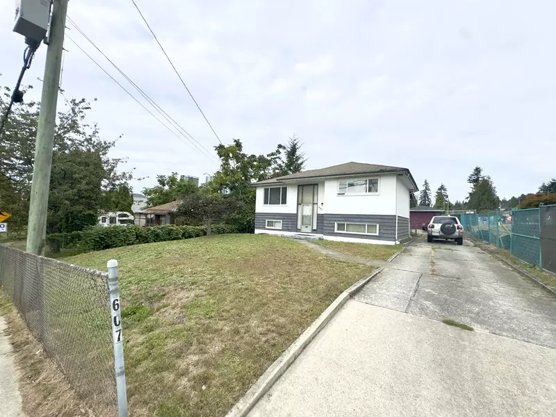607 Alderson AVE, Coquitlam, BC V3K 1T4