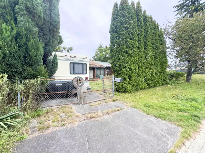 605 Alderson AVE, Coquitlam, BC V3K 1T4