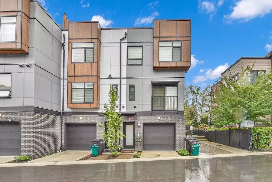 629 South Dyke RD #1, New Westminster, BC V3M 0N3