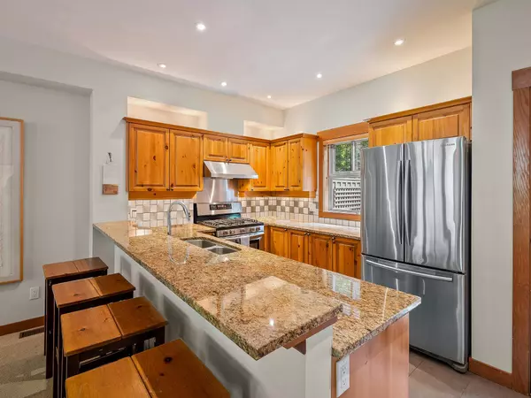 4668 Blackcomb WAY #6 Whistler, BC V8E 0Z2