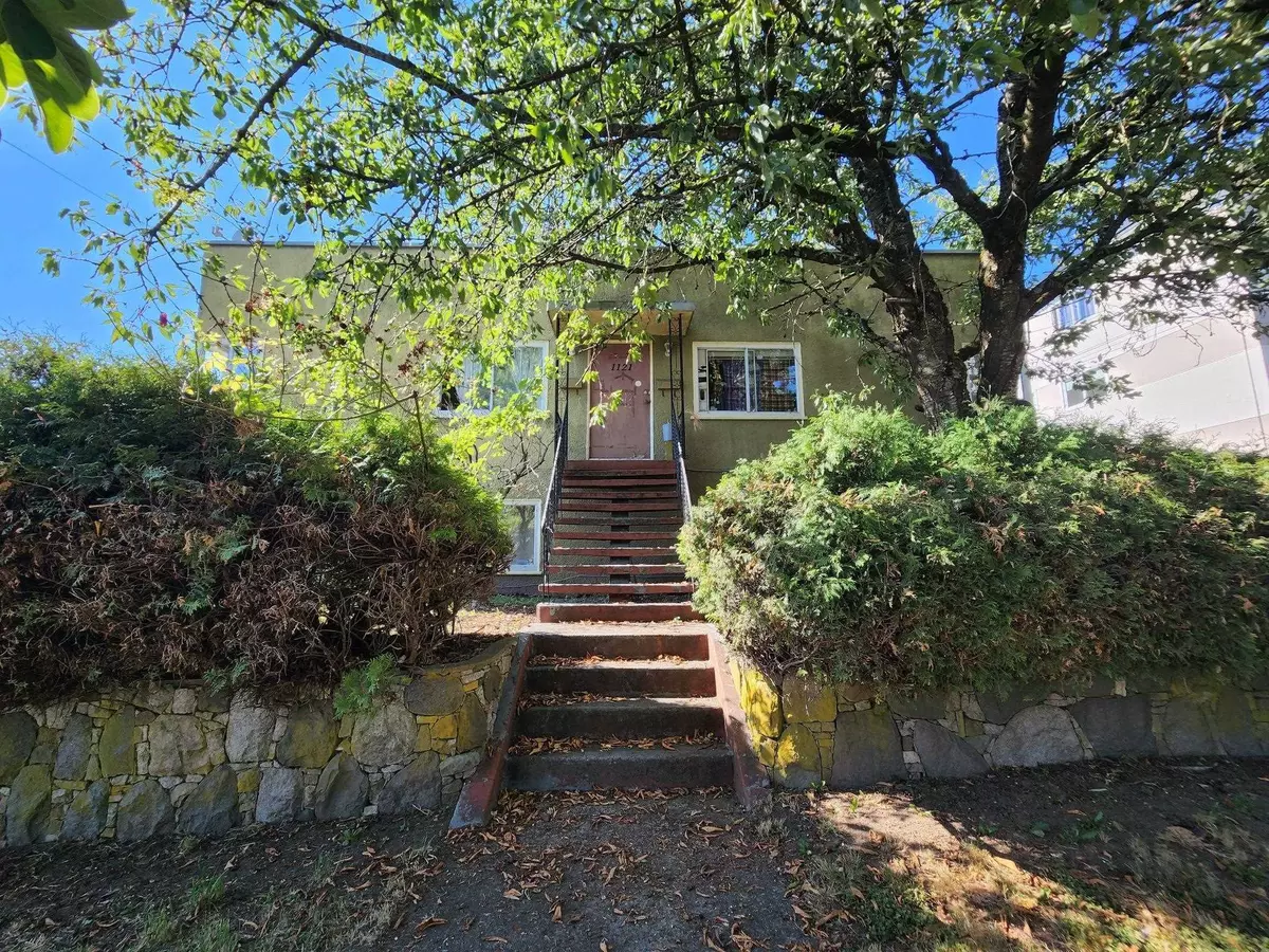 New Westminster, BC V3M 2M8,1121 Hamilton ST