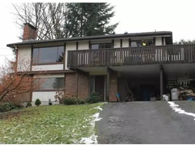 992 Ogden ST, Coquitlam, BC V3C 3P1