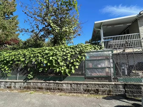 Surrey, BC V3R 6M6,14435 102b AVE
