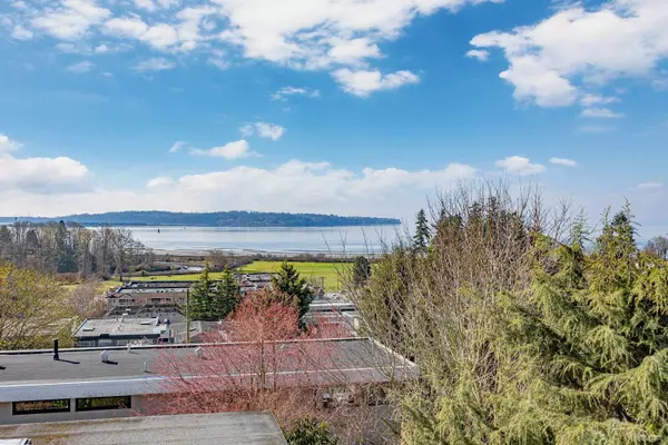 White Rock, BC V4B 4W5,939 Habgood ST