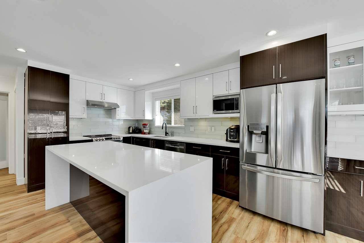 Burnaby, BC V5A 2P8,996 Duthie AVE