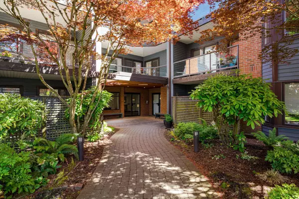 Surrey, BC V4A 8Y6,15300 17 AVE #102