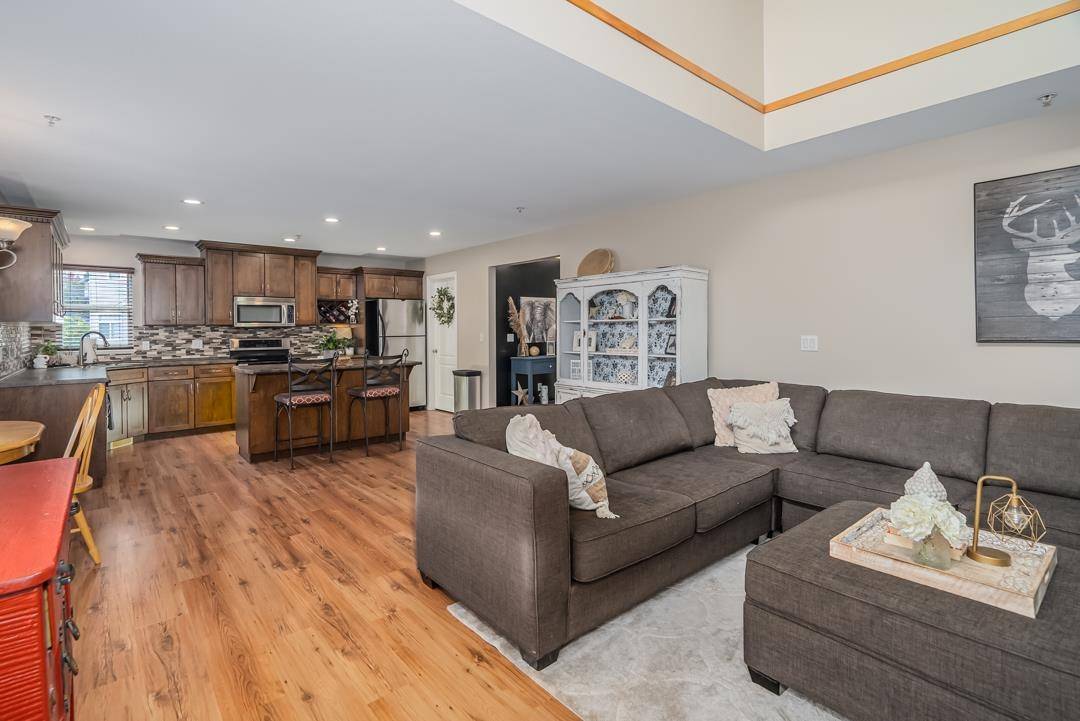 Maple Ridge, BC V4R 2V4,23862 117b AVE
