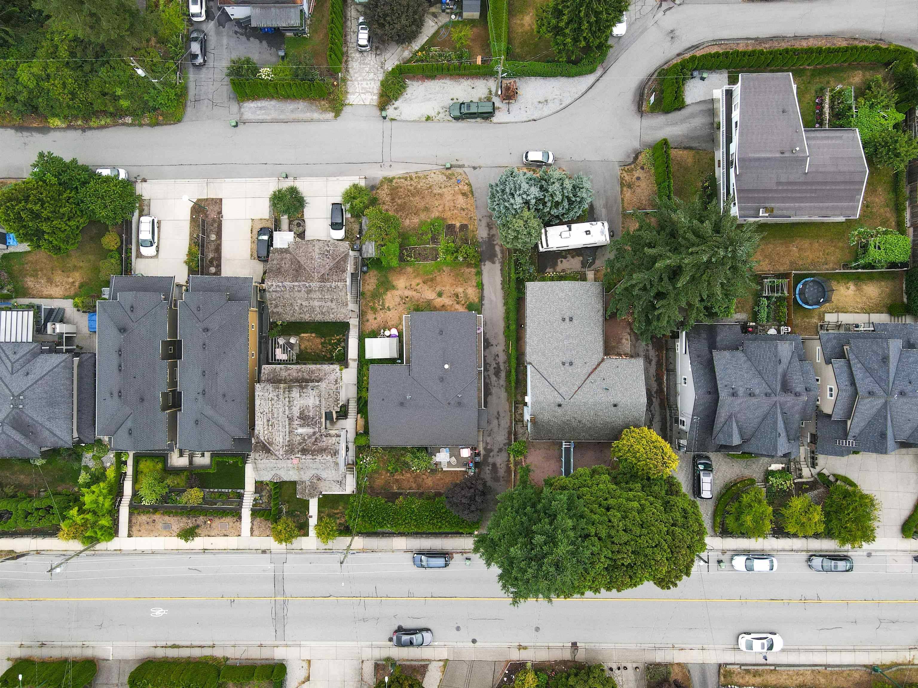 Coquitlam, BC V3K 2X4,1152 Rochester AVE