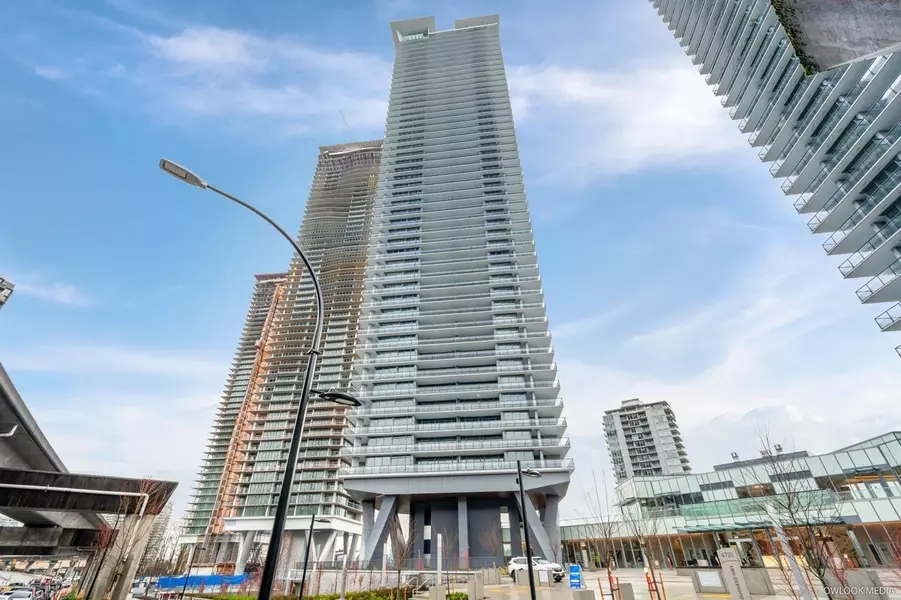 4730 Lougheed HWY #2402, Burnaby, BC V5C 0M9