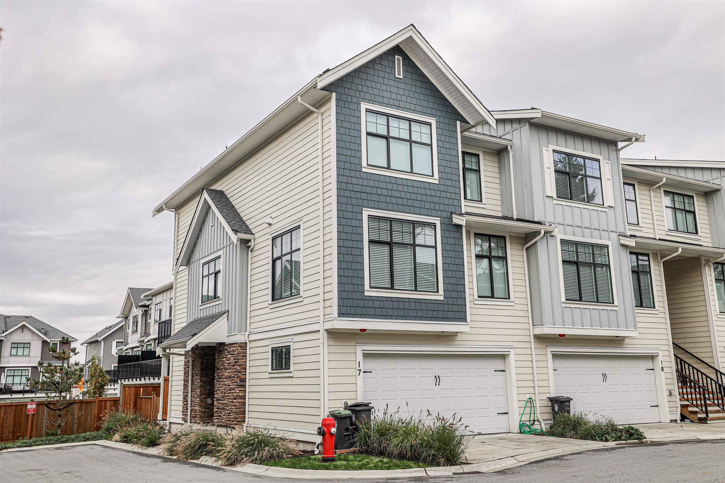 Langley, BC V2Y 4J6,20327 72b AVE #17