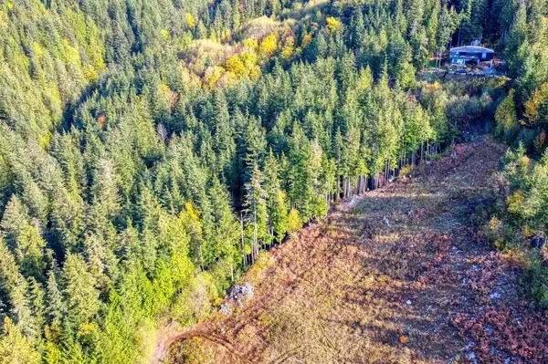 1125 Copper DR Britannia Beach, BC V8B 1J2