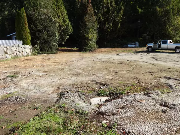 Sechelt, BC V7Z 0G6,5112 Pam RD