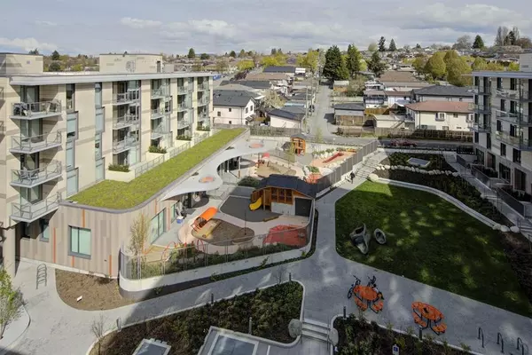 Vancouver, BC V5X 0J8,8138 Fraser ST #210