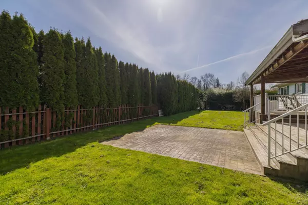 Langley, BC V2Z 1L5,4458 Benz CRES
