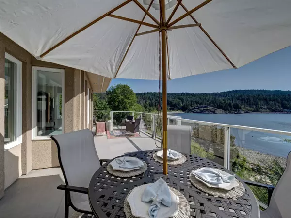 Halfmoon Bay, BC V0N 1Y1,7659 Redrooffs RD
