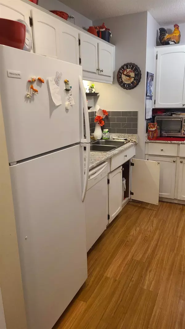 White Rock, BC V4B 3Y1,1354 Winter ST #306