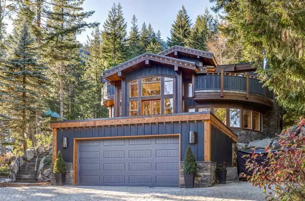 8348 Mountain View DR, Whistler, BC V8E 0G3