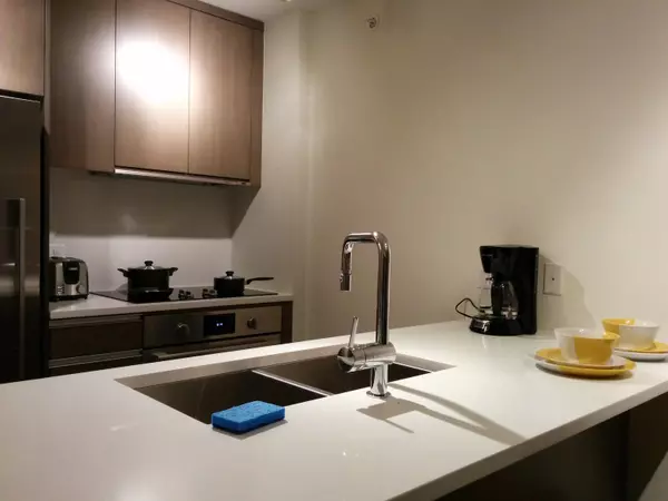 Vancouver, BC V6Z 1Z7,1009 Harwood Street #511