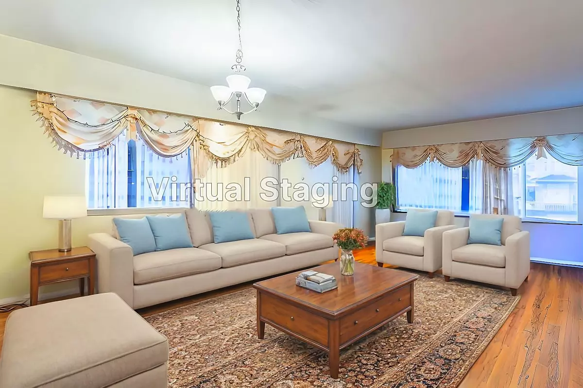 Vancouver, BC V5R 3Z7,5530 College ST