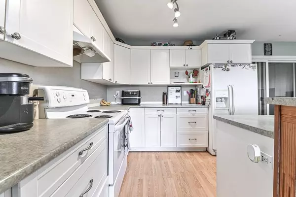 2561 Ross RD Abbotsford, BC V4X 1J3