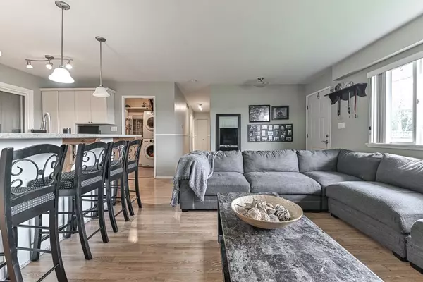 2561 Ross RD Abbotsford, BC V4X 1J3