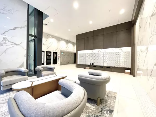 Richmond, BC V6Y 0L6,6328 No. 3 RD #821